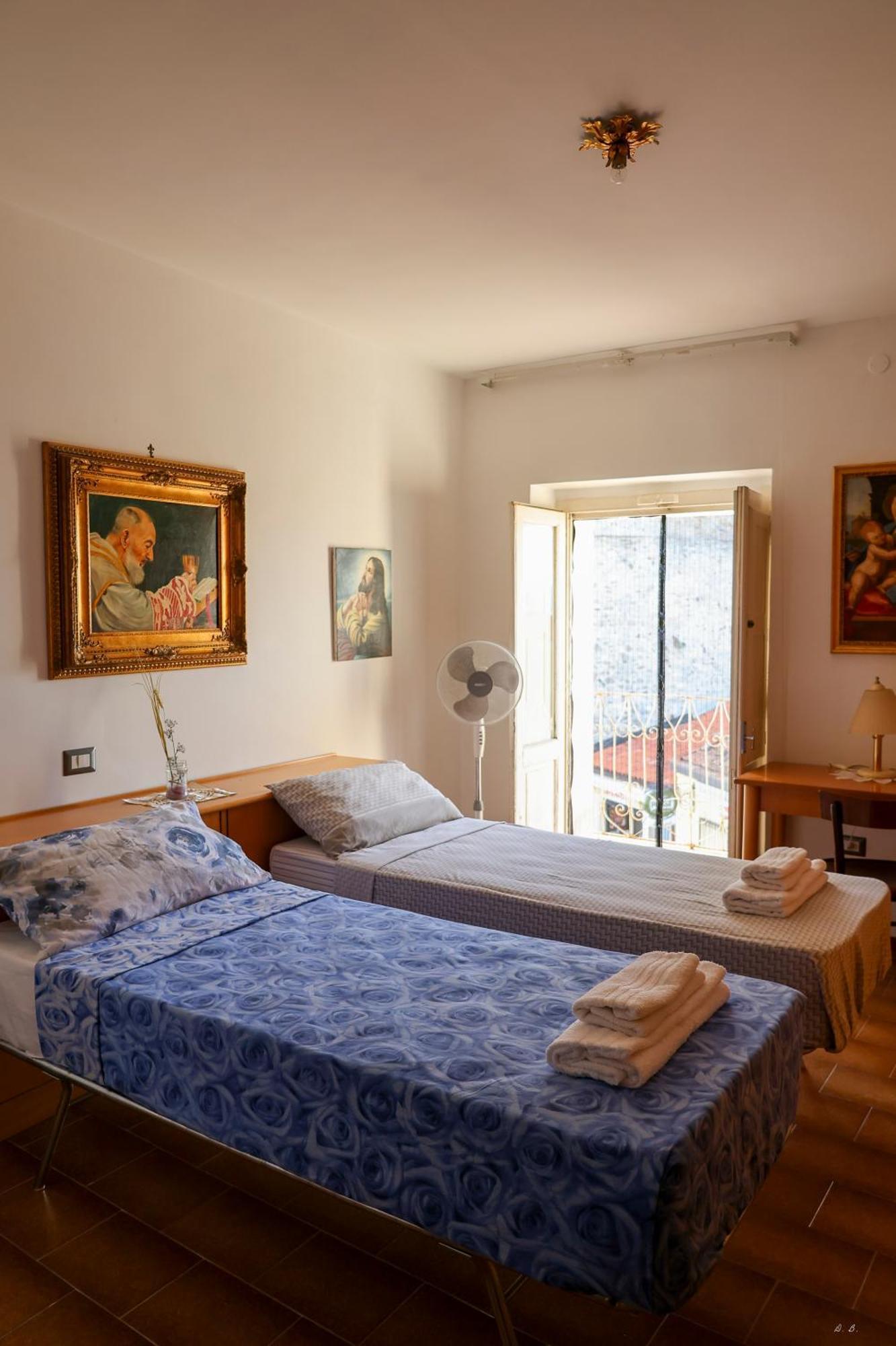 Hostel San Mercurio Toro Luaran gambar
